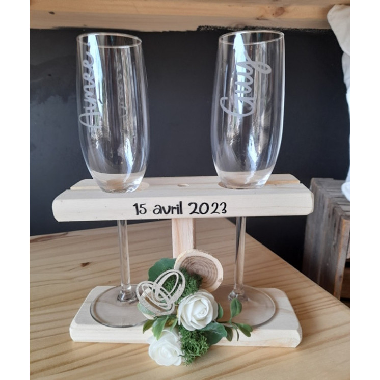 Support avec verre a champagne