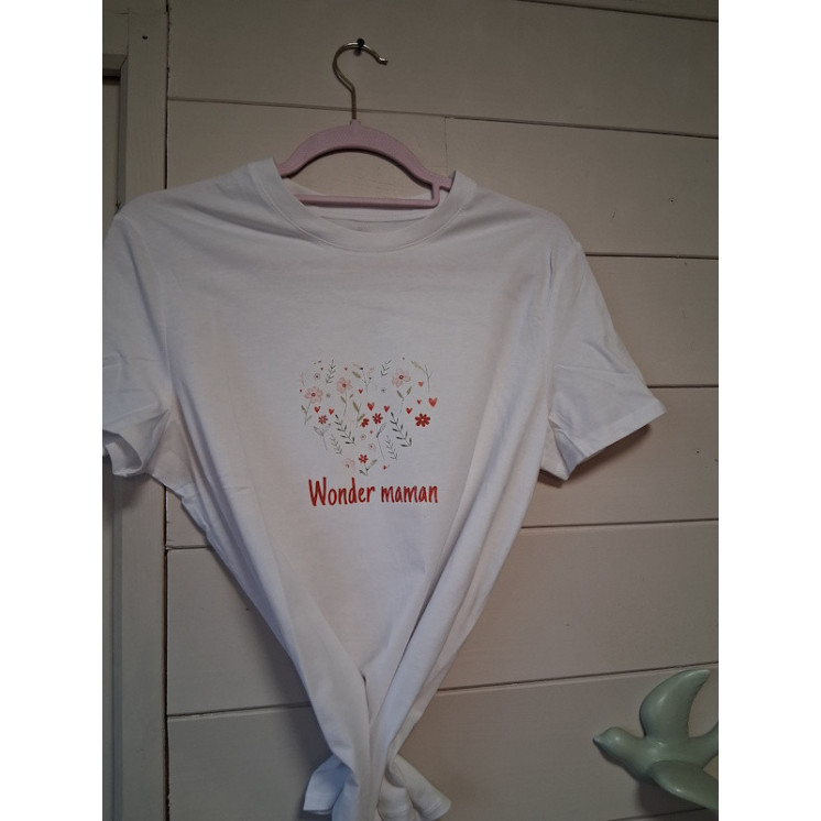 Tee shirt maman Wonder maman fleuri